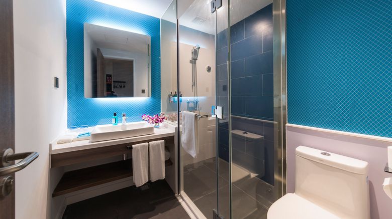 <b>Holiday Inn Express Xuhui Binjiang Room</b>. Images powered by <a href="https://www.leonardoworldwide.com/" title="Leonardo Worldwide" target="_blank">Leonardo</a>.