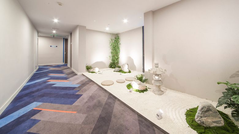 <b>Holiday Inn Express Xuhui Binjiang Lobby</b>. Images powered by <a href="https://www.leonardoworldwide.com/" title="Leonardo Worldwide" target="_blank">Leonardo</a>.