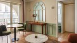 <b>Royal Garden Champs Elysees Suite</b>. Images powered by <a href="https://www.leonardoworldwide.com/" title="Leonardo Worldwide" target="_blank">Leonardo</a>.