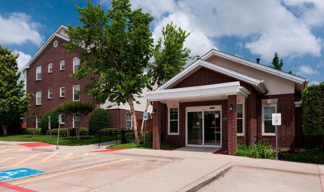 TownePlace Suites by Marriott Arlington Exterior