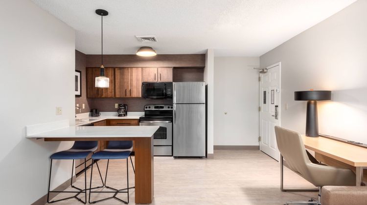 Residence Inn by Marriott Springfield Suite
