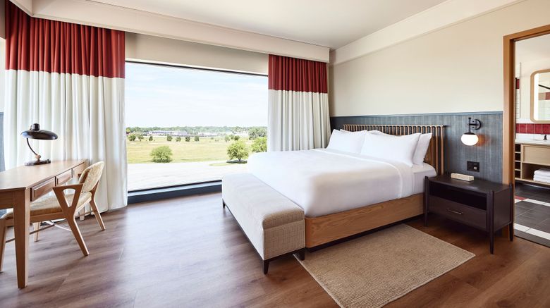<b>The Scarlet, A Tribute Portfolio Hotel Room</b>. Images powered by <a href="https://www.leonardoworldwide.com/" title="Leonardo Worldwide" target="_blank">Leonardo</a>.