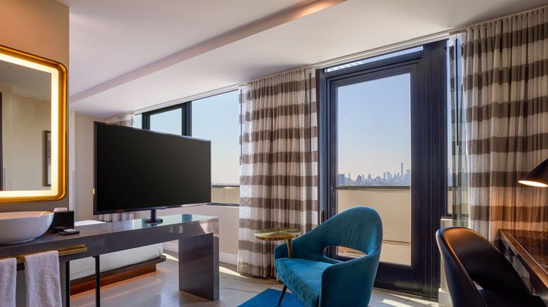 <b>Renaissance New York Harlem Hotel Suite</b>. Images powered by <a href="https://www.leonardoworldwide.com/" title="Leonardo Worldwide" target="_blank">Leonardo</a>.