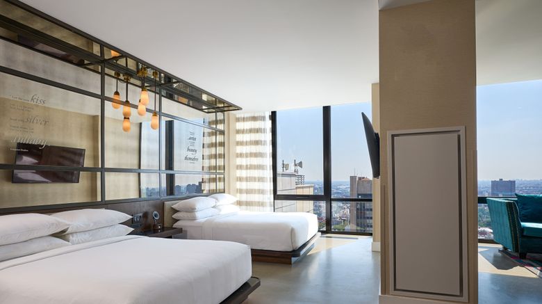 <b>Renaissance New York Harlem Hotel Suite</b>. Images powered by <a href="https://www.leonardoworldwide.com/" title="Leonardo Worldwide" target="_blank">Leonardo</a>.