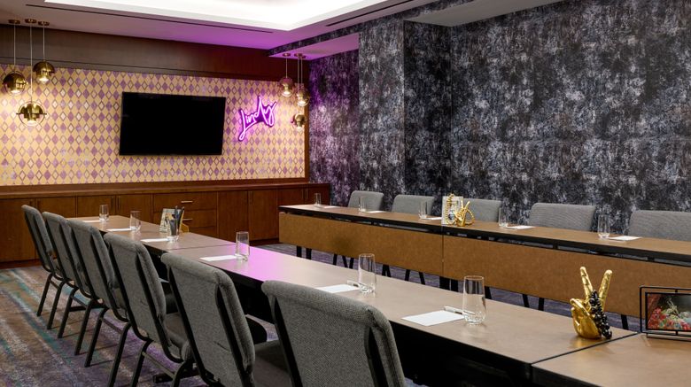 <b>Renaissance New York Harlem Hotel Meeting</b>. Images powered by <a href="https://www.leonardoworldwide.com/" title="Leonardo Worldwide" target="_blank">Leonardo</a>.