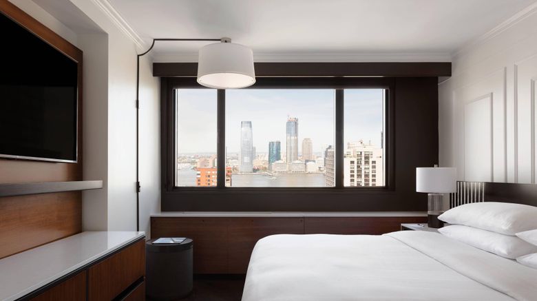 <b>New York Marriott Downtown Room</b>. Images powered by <a href="https://www.leonardoworldwide.com/" title="Leonardo Worldwide" target="_blank">Leonardo</a>.