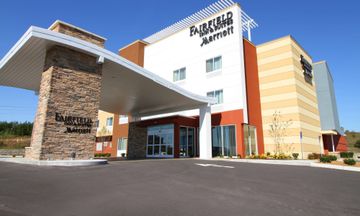 Fairfield Inn & Suites London