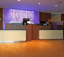 Fairfield Inn & Suites London Lobby
