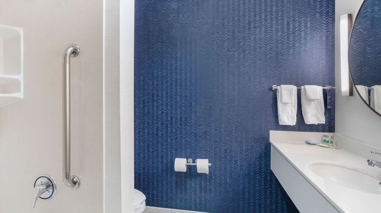 Fairfield Inn by Marriott Room