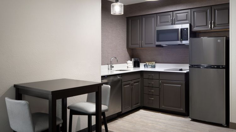 Residence Inn Madison West/Middleton Room