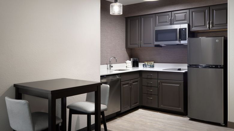 <b>Residence Inn Madison West/Middleton Room</b>. Images powered by <a href="https://www.leonardoworldwide.com/" title="Leonardo Worldwide" target="_blank">Leonardo</a>.