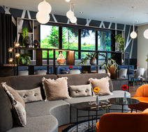 Leonardo Hotel Vienna Hauptbahnhof Lobby
