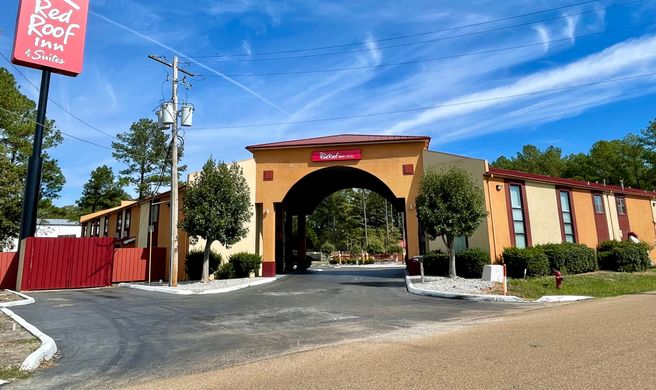Red Roof Inn & Suites Jackson - Richland Exterior