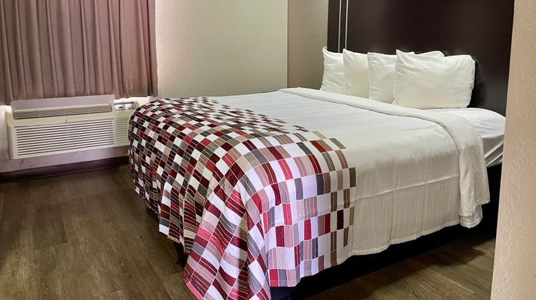 <b>Red Roof Inn & Suites Jackson - Richland Room</b>. Images powered by <a href="https://www.leonardoworldwide.com/" title="Leonardo Worldwide" target="_blank">Leonardo</a>.