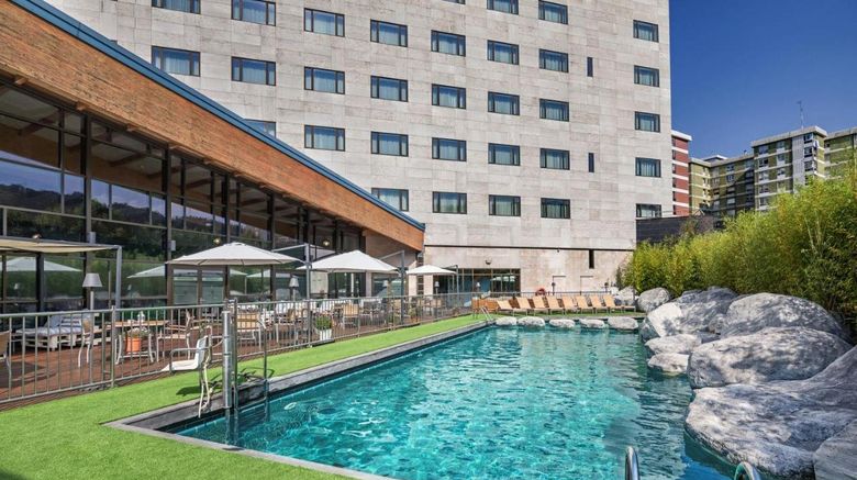 <b>Puerta de Bilbao Hotel Pool</b>. Images powered by <a href="https://www.leonardoworldwide.com/" title="Leonardo Worldwide" target="_blank">Leonardo</a>.