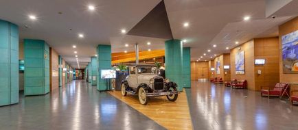 Puerta de Bilbao Hotel Lobby
