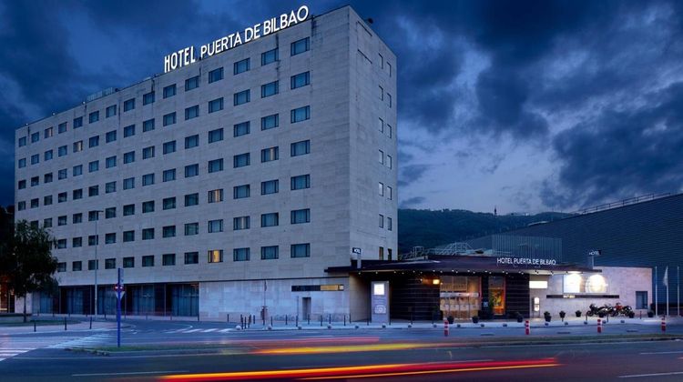 Puerta de Bilbao Hotel Exterior