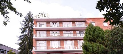 Hotel Alcazar Exterior