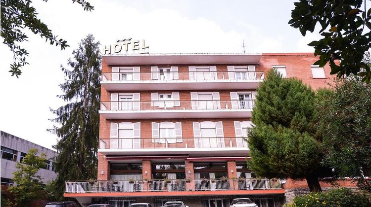 Hotel Alcazar Exterior