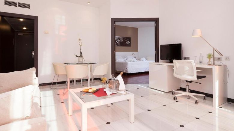 <b>URH Ciutat de Mataro Room</b>. Images powered by <a href="https://www.leonardoworldwide.com/" title="Leonardo Worldwide" target="_blank">Leonardo</a>.