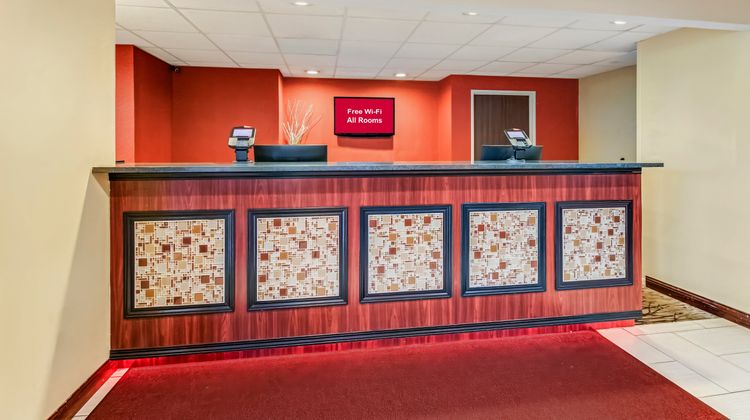 Red Roof Inn Springfield, OH Lobby