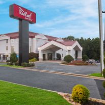 Red Roof Inn & Suites Newnan