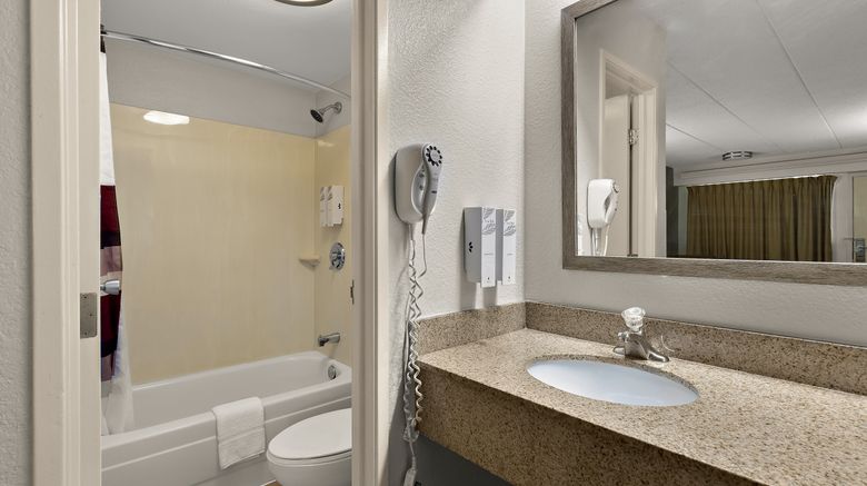 <b>Red Roof Inn Cleveland - Westlake Room</b>. Images powered by <a href="https://www.leonardoworldwide.com/" title="Leonardo Worldwide" target="_blank">Leonardo</a>.