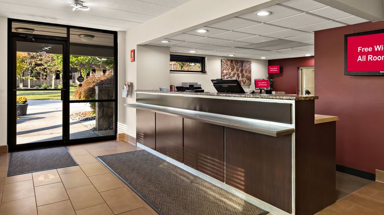 <b>Red Roof Inn Cleveland - Westlake Lobby</b>. Images powered by <a href="https://www.leonardoworldwide.com/" title="Leonardo Worldwide" target="_blank">Leonardo</a>.