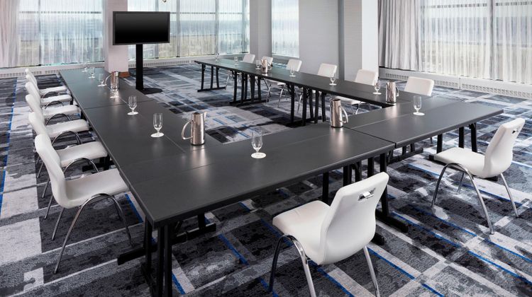Le Meridien Chicago-Oakbrook Center Meeting