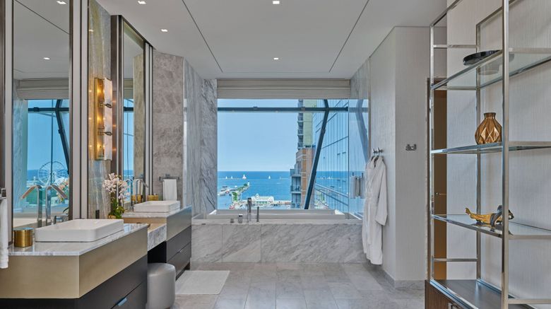 <b>The St. Regis Chicago Room</b>. Images powered by <a href="https://www.leonardoworldwide.com/" title="Leonardo Worldwide" target="_blank">Leonardo</a>.