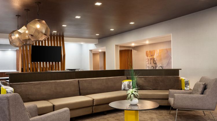 SpringHill Suites by Marriott Lobby