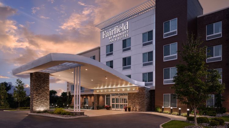 Fairfield Inn & Suites Cleveland Exterior