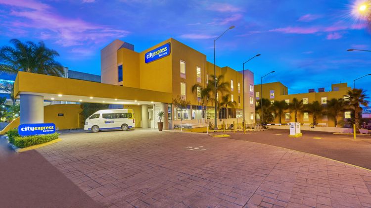 City Express by Marriott Queretaro Exterior
