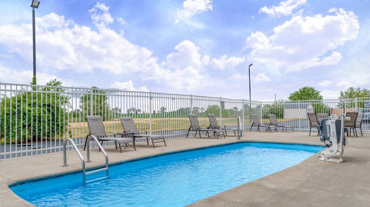 Holiday Inn Express Rensselaer Pool
