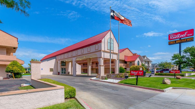 HomeTowne Studios Amarillo West Exterior