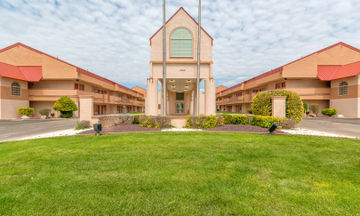 HomeTowne Studios Amarillo West