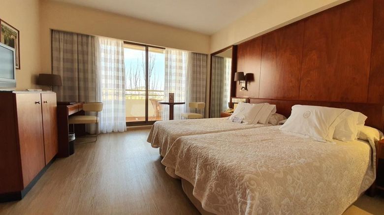 <b>Royal Plaza Hotel Room</b>. Images powered by <a href="https://www.leonardoworldwide.com/" title="Leonardo Worldwide" target="_blank">Leonardo</a>.