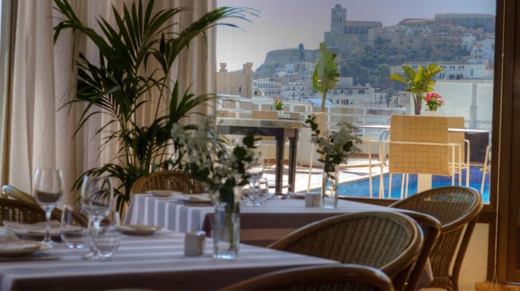 Royal Plaza Hotel Restaurant