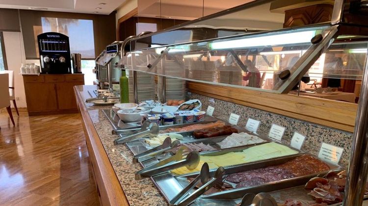 Royal Plaza Hotel Restaurant