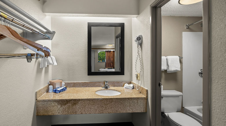 <b>Red Roof Inn Dallas - DFW Airport Room</b>. Images powered by <a href="https://www.leonardoworldwide.com/" title="Leonardo Worldwide" target="_blank">Leonardo</a>.