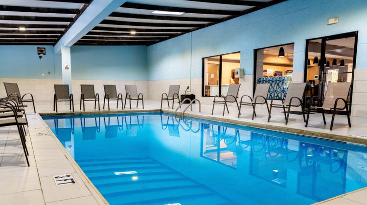 Holiday Inn Express Pool