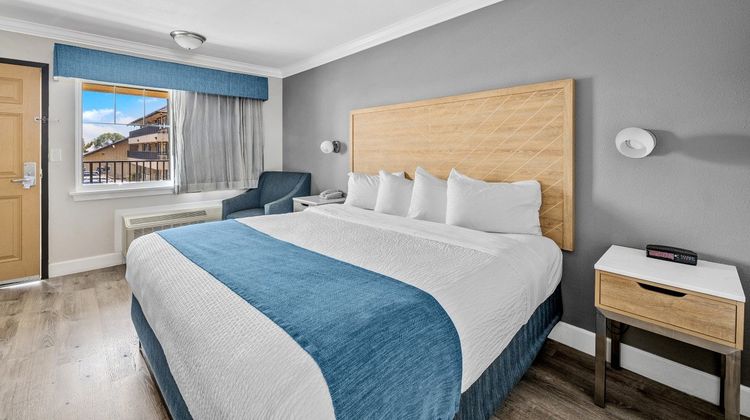 Vagabond Inn Whittier Room