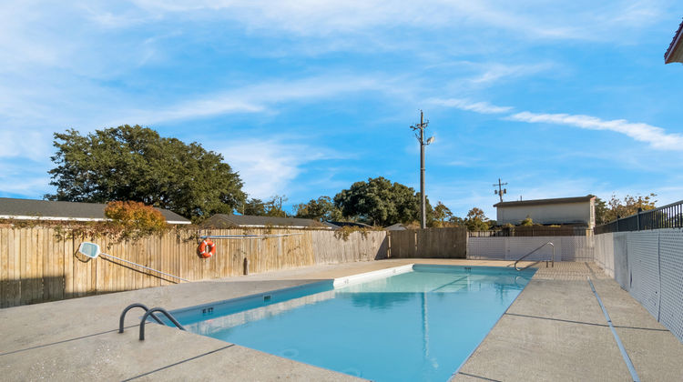 Red Roof Inn Washington, NC Pool