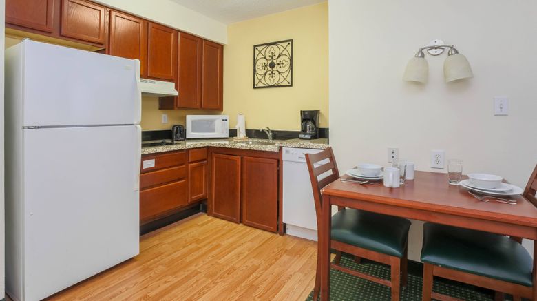 <b>Residence Inn by Marriott Oklahoma City South Room</b>. Images powered by <a href="https://www.leonardoworldwide.com/" title="Leonardo Worldwide" target="_blank">Leonardo</a>.