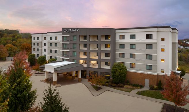 Courtyard Washington Meadow Lands Exterior