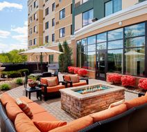 Courtyard Washington Meadow Lands Exterior