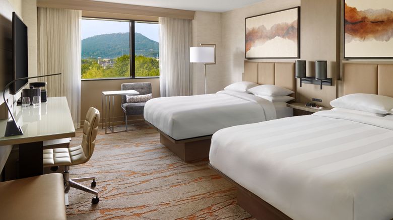<b>Marriott Chattanooga Downtown Room</b>. Images powered by <a href="https://www.leonardoworldwide.com/" title="Leonardo Worldwide" target="_blank">Leonardo</a>.