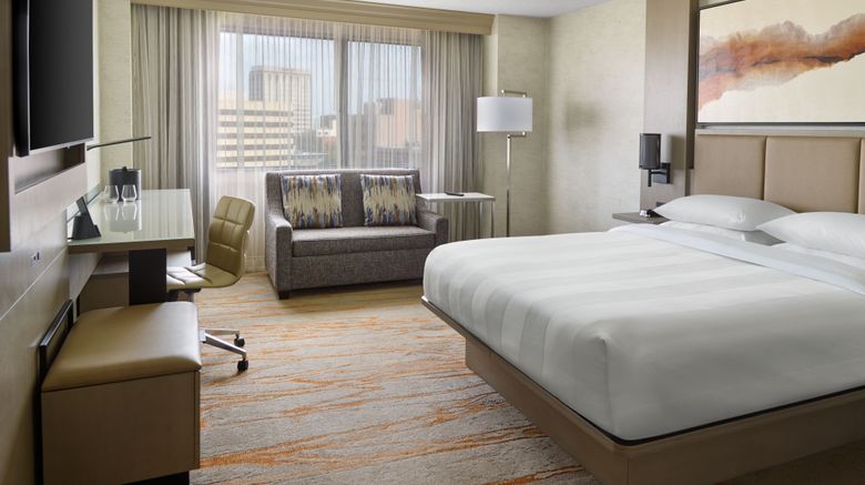 <b>Marriott Chattanooga Downtown Room</b>. Images powered by <a href="https://www.leonardoworldwide.com/" title="Leonardo Worldwide" target="_blank">Leonardo</a>.
