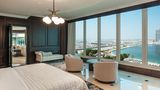 Le Meridien Mina Seyahi Resort & Marina Suite