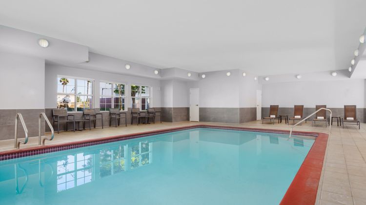 Residence Inn Palmdale Lancaster Pool